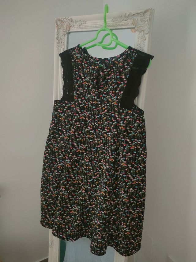 Vestido Flores y encaje Mango