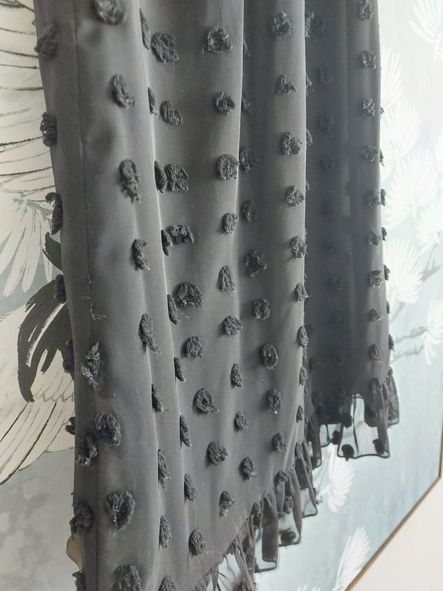 Vestido marca Wild Ponny. Relieves de circulos. S