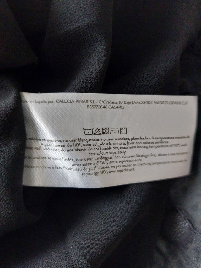 Vestido marca Wild Ponny. Relieves de circulos. S