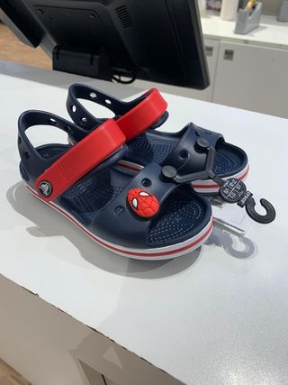 sandalias espiderman