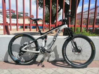 bicicleta enduro Trek Slash 7