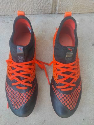 Botas Puma fútbol 43