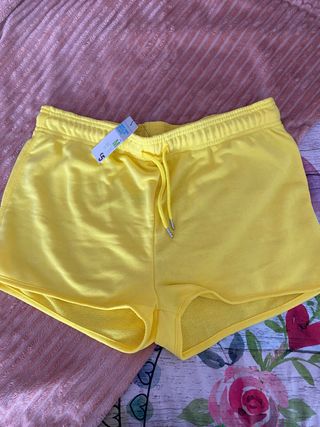 Pantalón corto