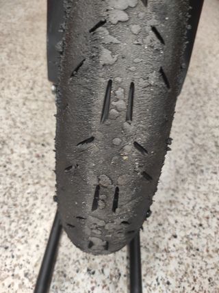 Neumático delantero Michelin power cup 120/70/17