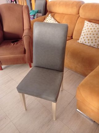 4 Sillas de piel gris