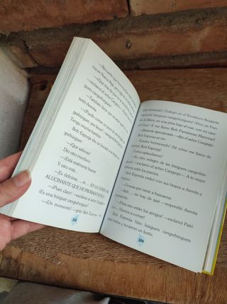 Libro BOB ESPONJA Historias de fondo de Bikini