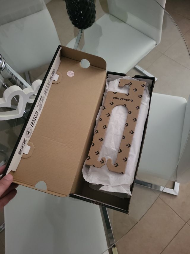 infradito Converse autentiche mai indossate taglia 42