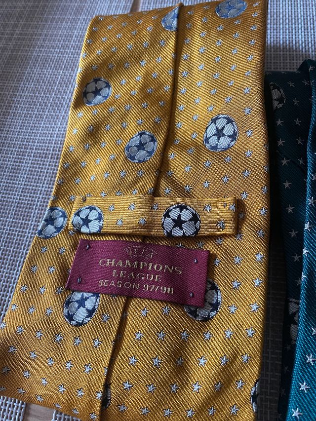 corbatas oficiales Champions league