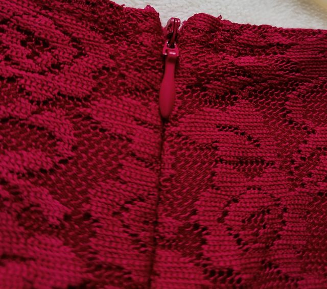 Vestido granate para niña