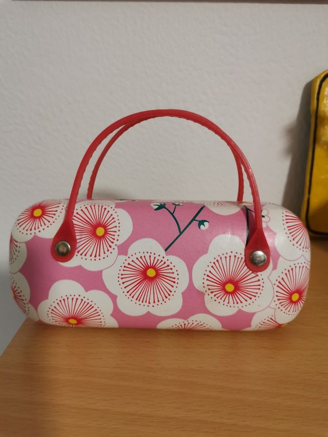 Custodia per occhiali nuova