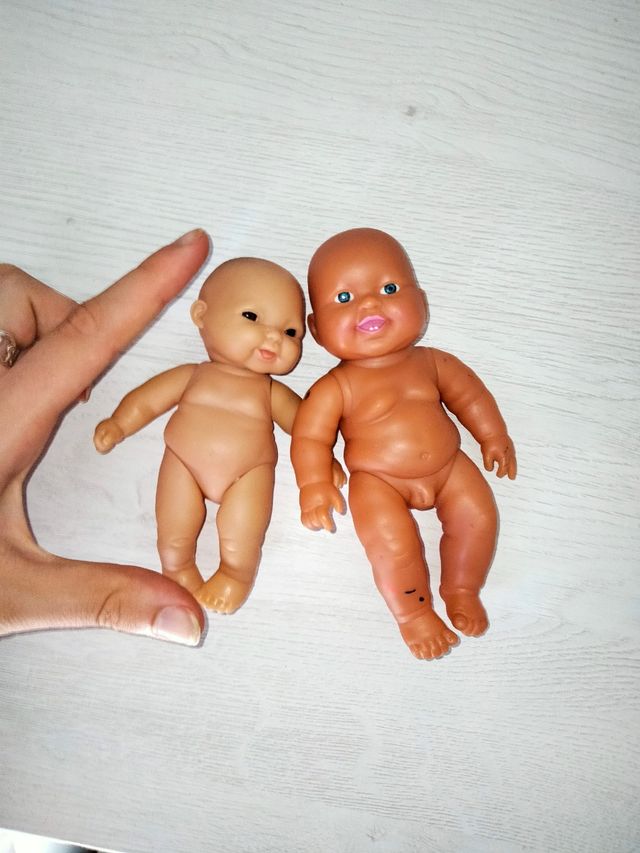 Bebés muñequitos