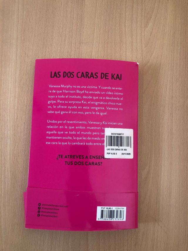 Llibre “Las dos caras de kai” de la sèrie "You"