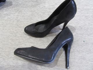 Zapatos de tacón negros
