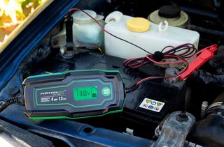 Cargador de batería 4A NUEVO