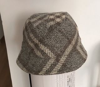 Gorro BURBERRY  mujer