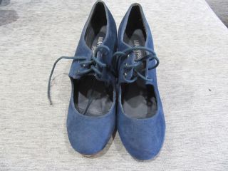 Zapatos azules de tacón