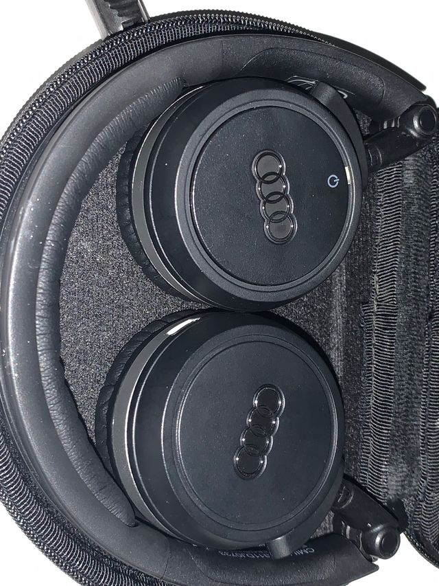 Auriculares Audi A8