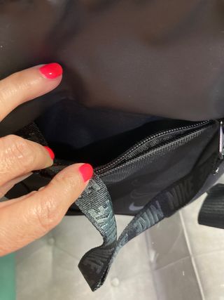 Bandolera Nike negra