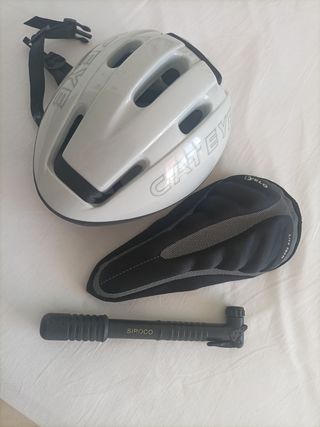 Lote ciclismo: casco, sillín acolchado