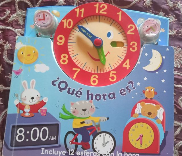 Reserve Que horas são? Relógio de Madeira Grande como Novo!