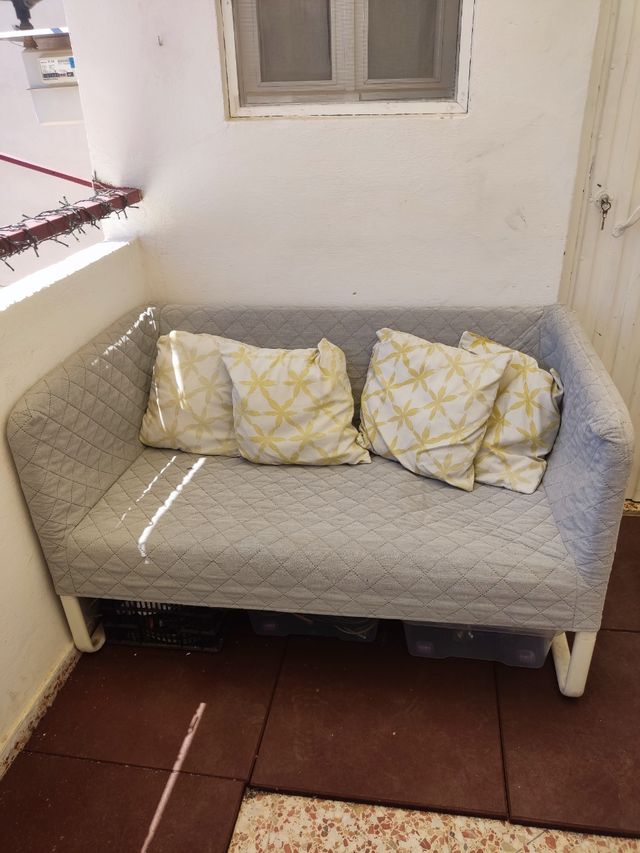 sofá Ikea + cojines de regalo