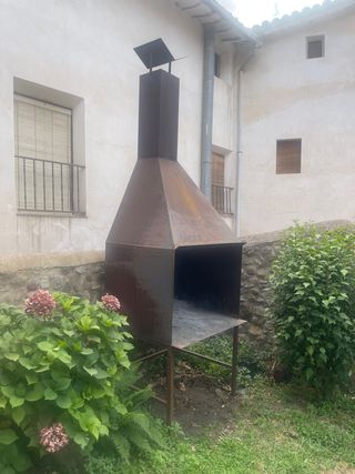 Barbacoa  independiente con patas