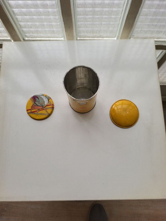 Hucha antigua de Correos