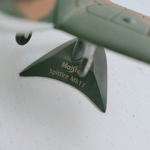 Aereo Spitfire Maisto Flyers 1:72