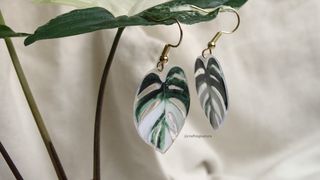 Pendientes 🌿Monstera variegata albo