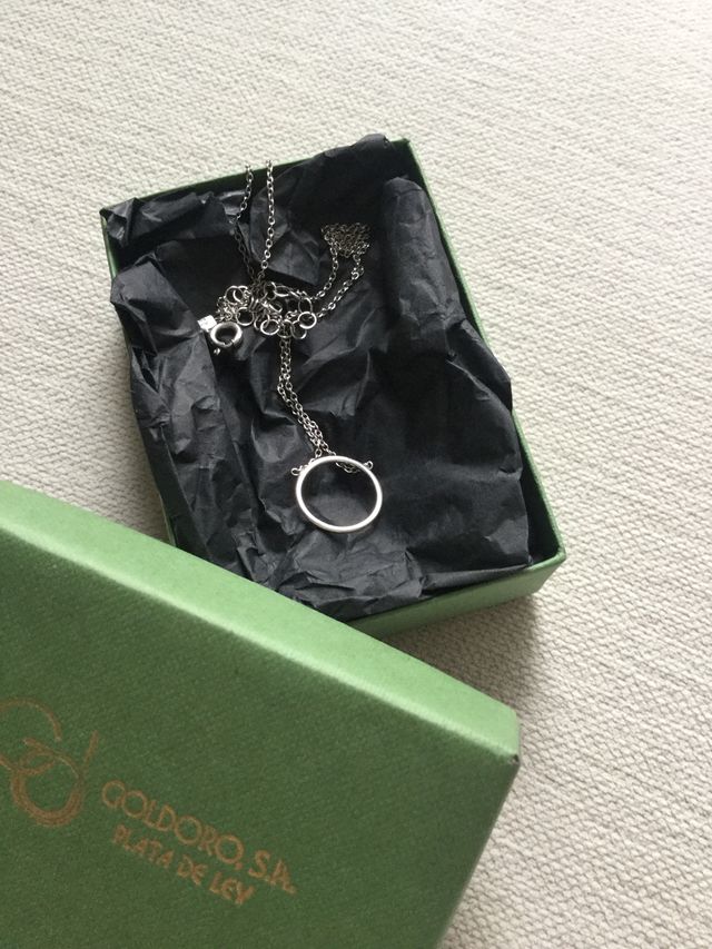 IDEA REGALO. Colgante plata NUEVO con caja regalo