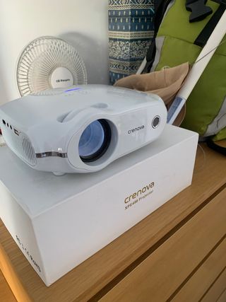 Proyector Crenova