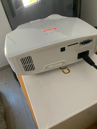 Proyector Crenova