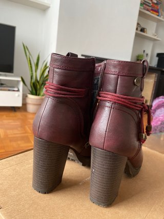 Xti Botas con tacones