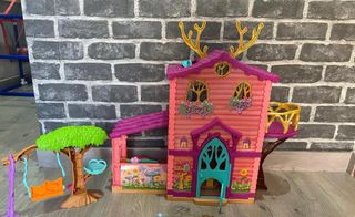 Muñecas Enchantimals Casa y columpio