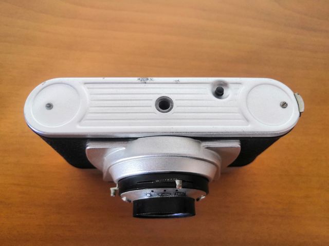 Antigua cámara fotográfica Fowell Vicking (1960s)