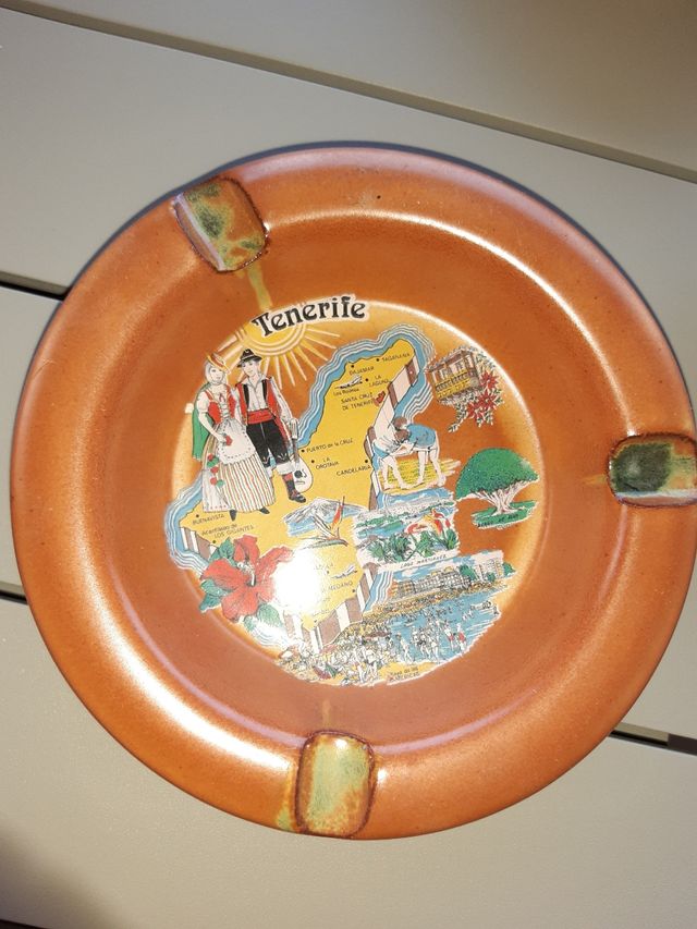 Ceniceros Publicitarios antiguos y otros desde 2€)