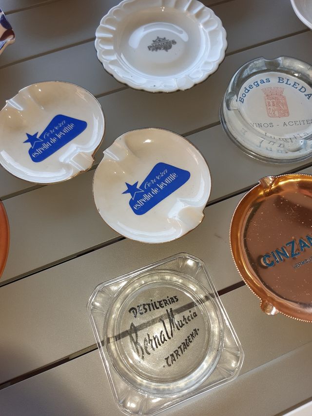 Ceniceros Publicitarios antiguos y otros desde 2€)