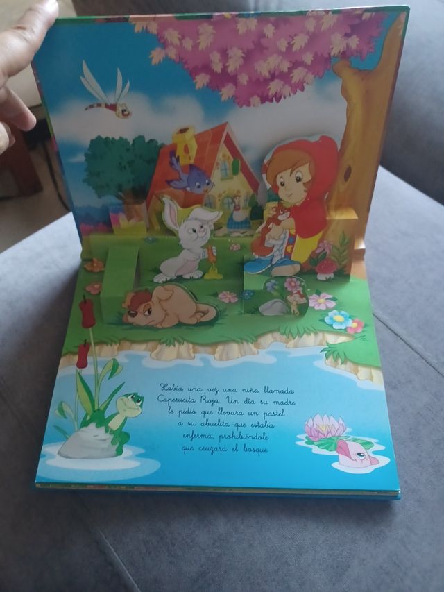 Cuento caperucita roja desplegable
