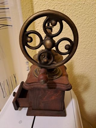 molinillo de café en muy buen estado