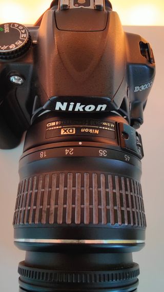 Kit Nikon D3000 + Objetivo 18-55mm f/3.5-5.6 G II