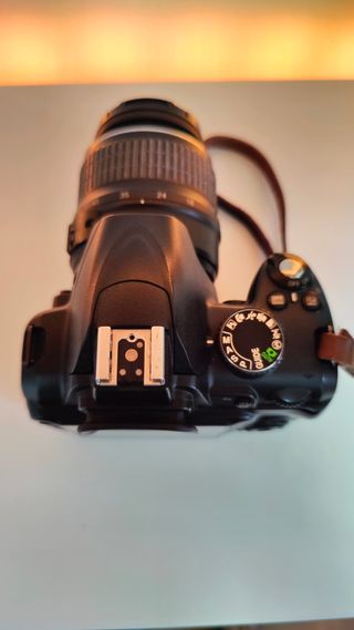 Kit Nikon D3000 + Objetivo 18-55mm f/3.5-5.6 G II