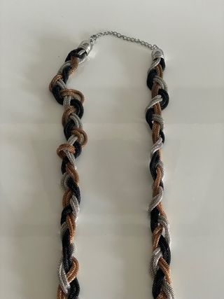 Collar trenzado 