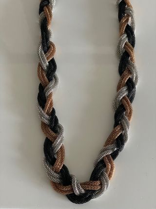 Collar trenzado 