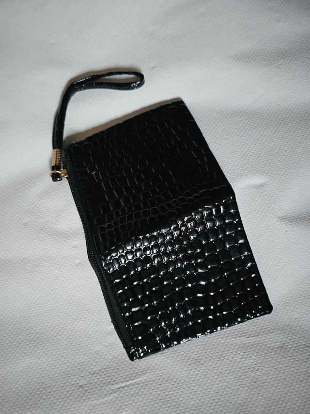 nuevo monedero negro