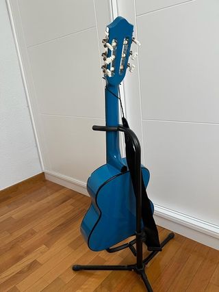 Guitarra española azul