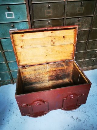 Baúl. Palomar. Antiguo.