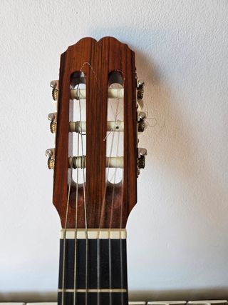 Guitarra Admira modelo Juanita