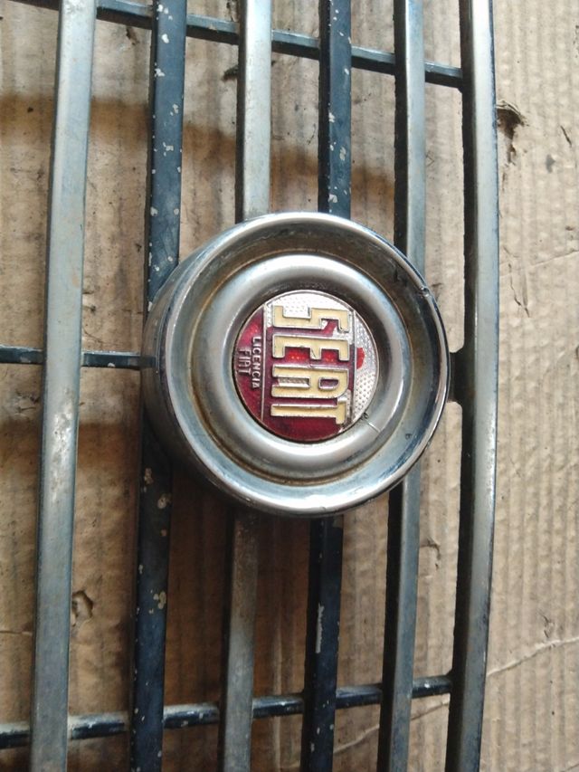 Parrilla/Rejilla Delantera Seat 124
