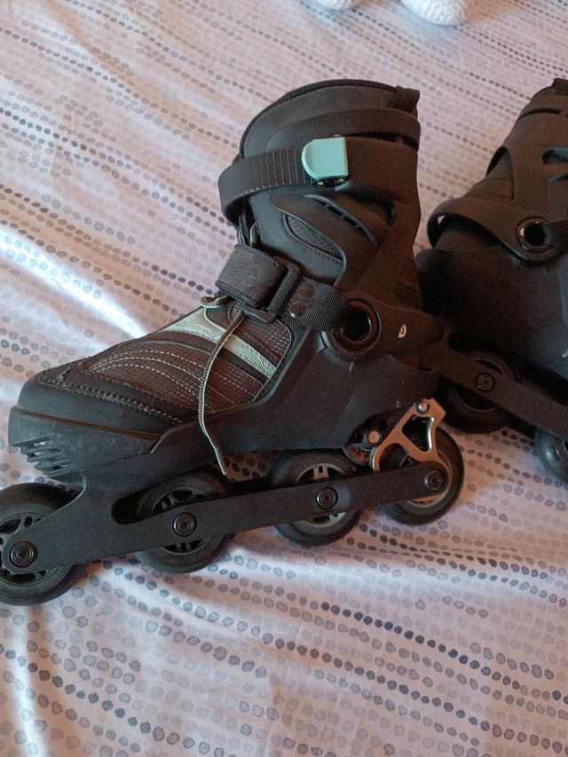 Patines en linea y rodilleras