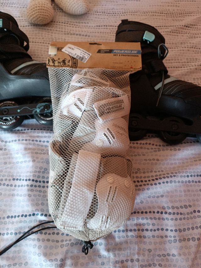 Patines en linea y rodilleras